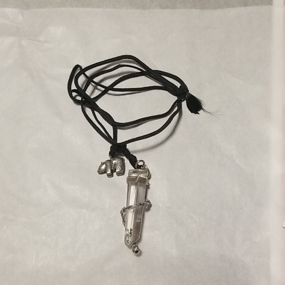 Clear Quarz Crystal & Zuni Bear Pendant
